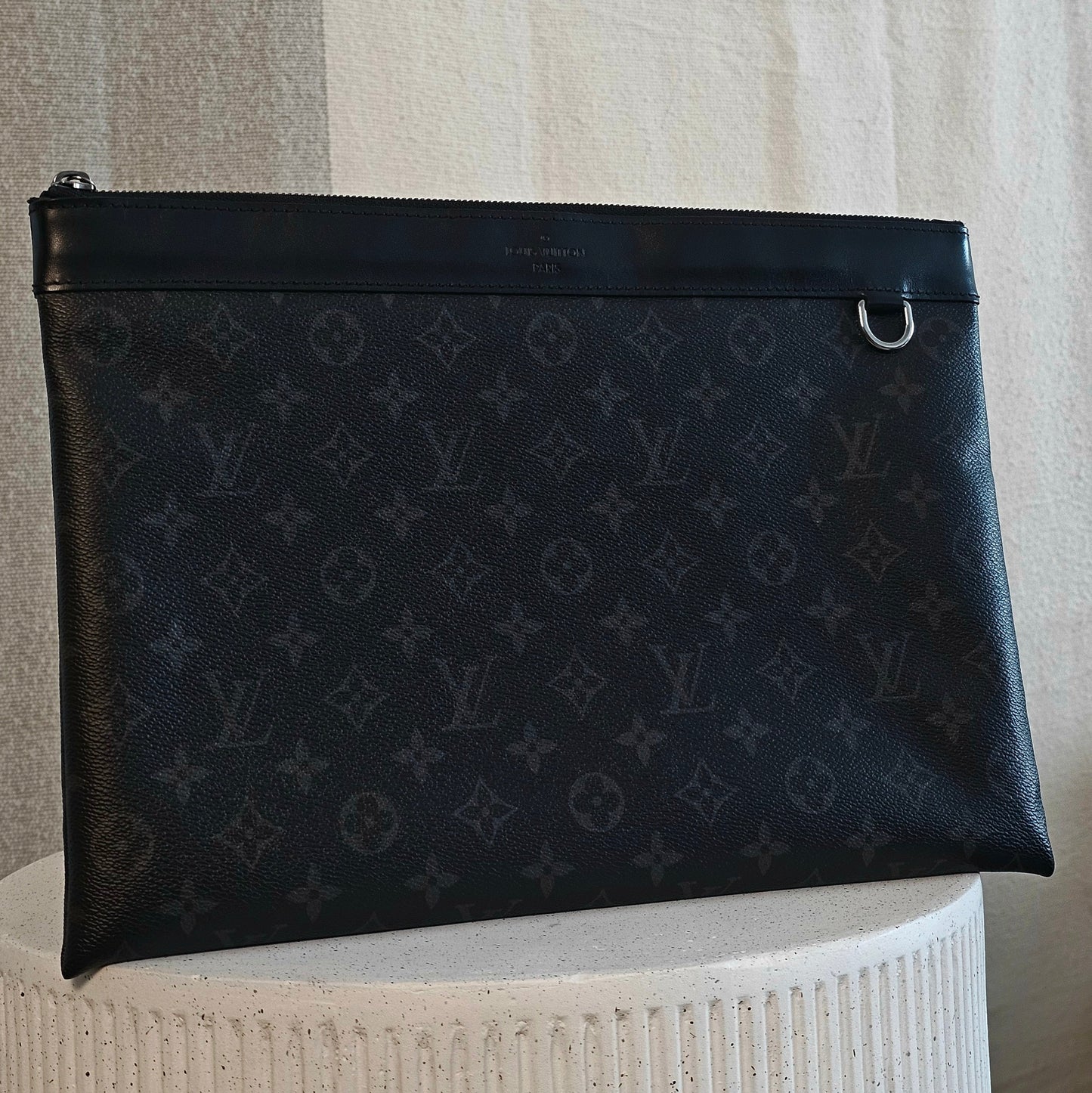 Louis Vuitton Discovery Pochette Monogram Eclipse