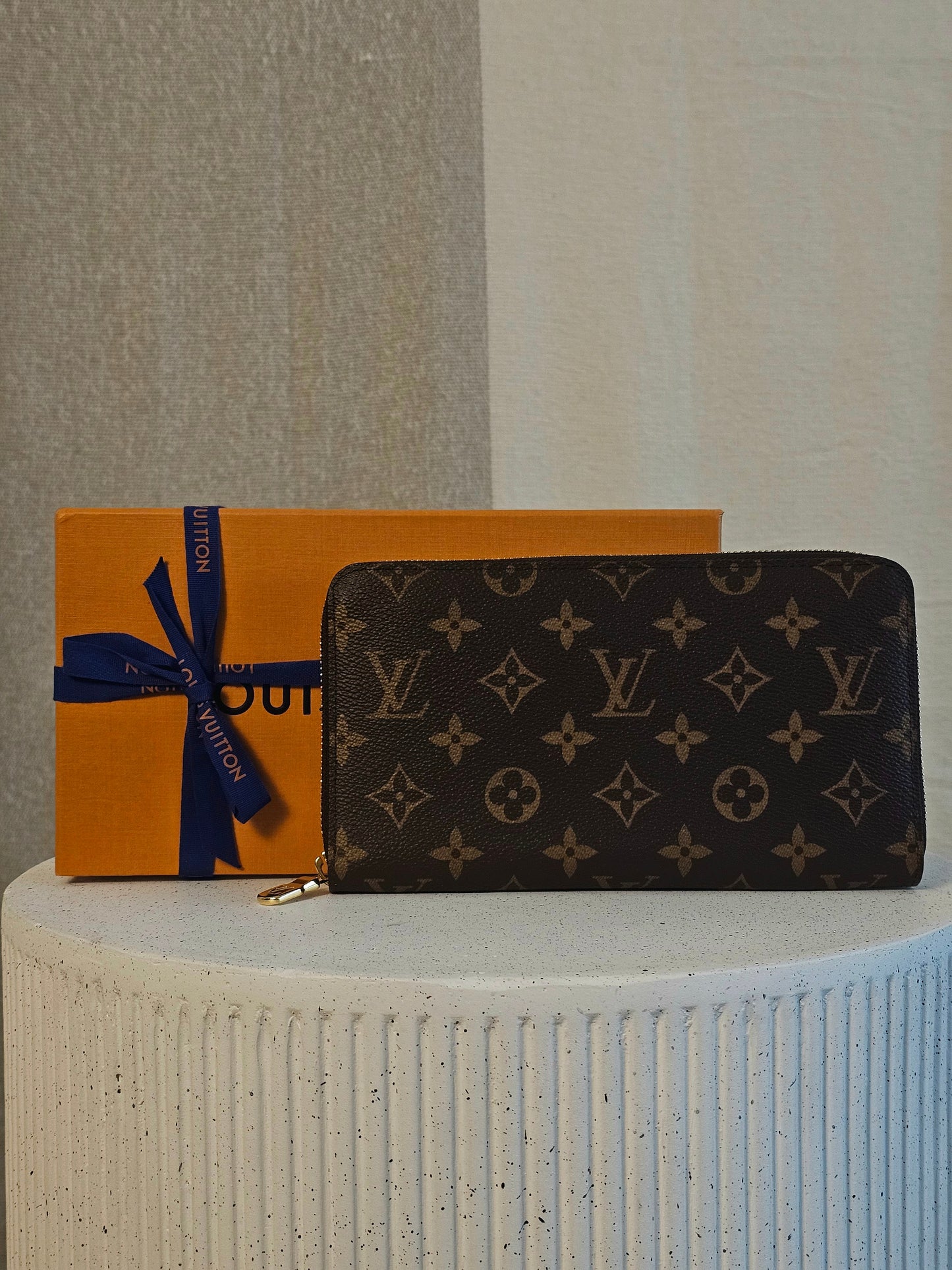 Louis Vuitton Zippy Organizer